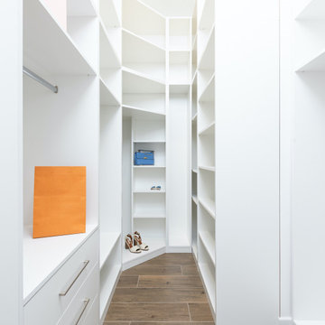 Custom Walk-in Closet Toronto