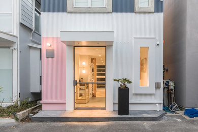 東京23区にある北欧スタイルのおしゃれな家の外観の写真