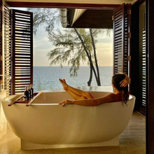 Bathtubs wit a view