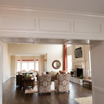 Bright and open living room with lots of class