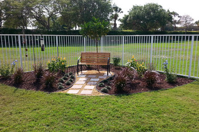 Photo of a contemporary landscaping in Miami.
