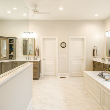 Updated Bright Master Bath Suite - Centerville, Ohio
