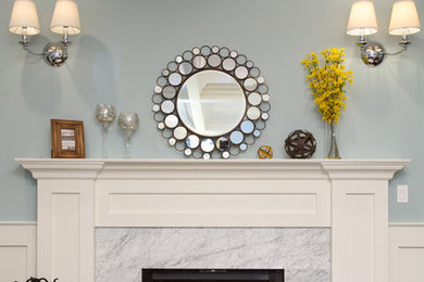 Transitional living room photo in Chicago
