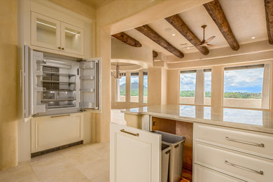 Inspiration for a timeless kitchen remodel in Albuquerque