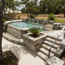 Raised Spa With Feature