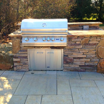 Outdoor Kitchens & Fireplaces
