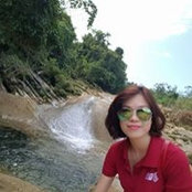 Thuy Liens foto