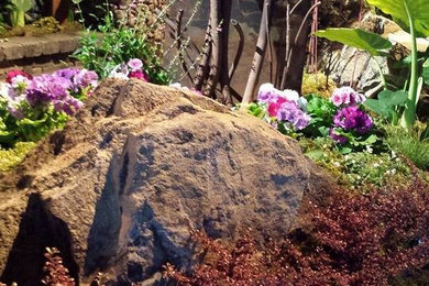 Design ideas for a traditional landscaping in Portland.