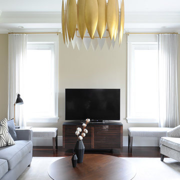 West Side Family Room & Dinette
