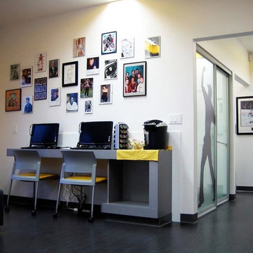 Wang Oral Surgery: Patient intake, waiting area
