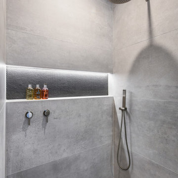 Shower with Tiled Storage Niche