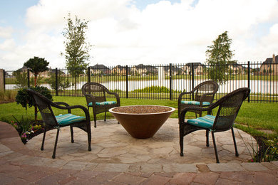 Inspiration for a timeless patio remodel in Houston