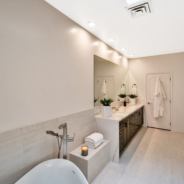 Contemporary Master Bathroom (Gilbert, AZ)