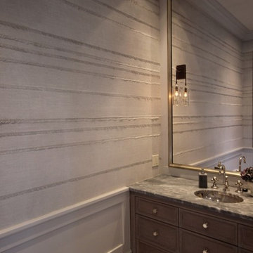 Silver Master Bathroom Suite in Alternating Fine Fringe Burlapp