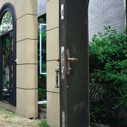 Multi-lock / 3 points - Front Doors