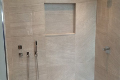Master bathroom photo in Vancouver