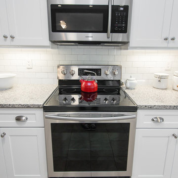 Kitchen | Contemporary Shaker Cabinets | Enlarged Countertops