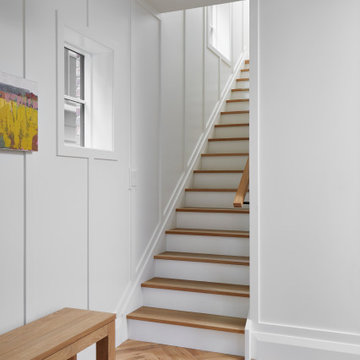 High Park-Swansea Entry/Foyer