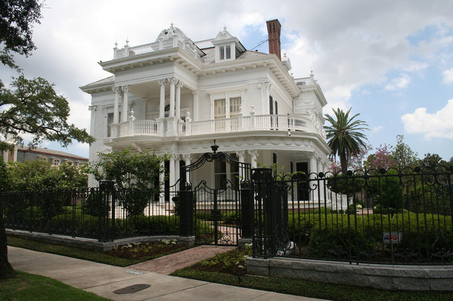 Victorian Exterior by McDugald-Steele