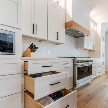 Elegant Simplicity: The Ultimate Modern Farmhouse Kitchen