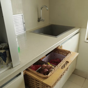 Modular Kitchen with Hettich Pantry, Crockery Unit | High Gloss PU Finish| Kasba