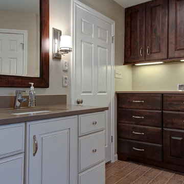 Two-Toned Traditional Master Bath