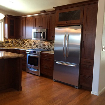 Warm Tones Transitional Kitchen