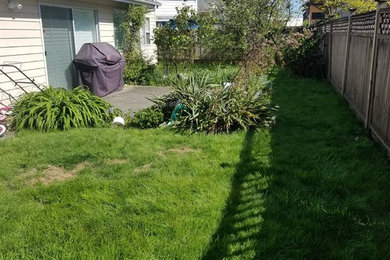 Design ideas for an asian landscaping in Vancouver.