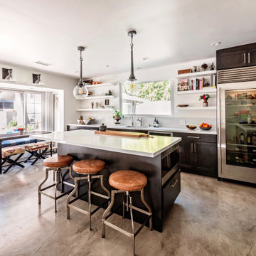 Moraga Drive Kitchen / Bel Air, CA