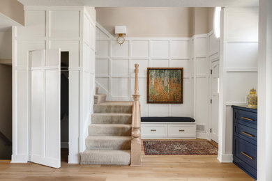 This is an example of a transitional home design in Minneapolis.