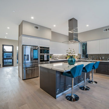 2 Aron Court