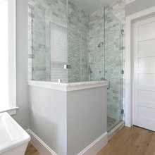 NEWPORT -master ensuite