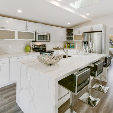 College Ave., San Francisco Modern Flip