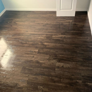 LVP / Luxury Vinyl Plank (+Stairs)
