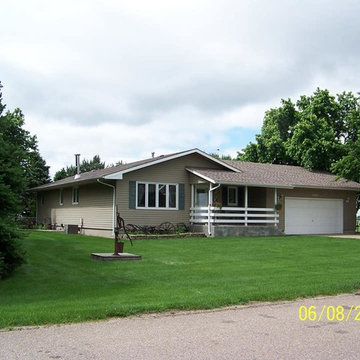 4365 Lariat Ln.