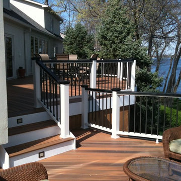 Lakehouse Deck