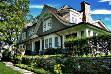 Inspiration for a timeless exterior home remodel in New York