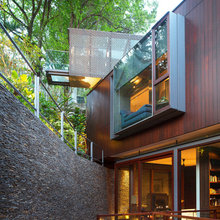 Houzz Tour: This Home Features Bridges and Cantilevers Inside and Out