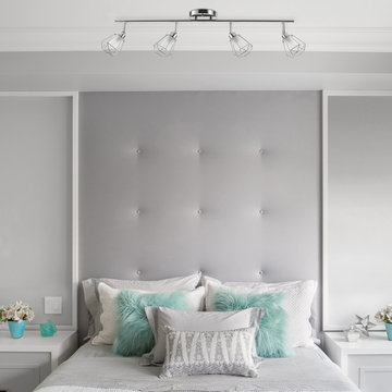 Sansa 4-Light Track Lighting, Chrome, Frosted Glass Shade