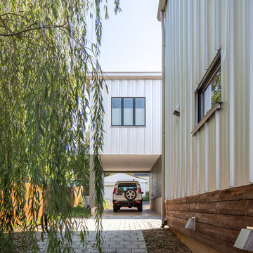 Montrose Garage