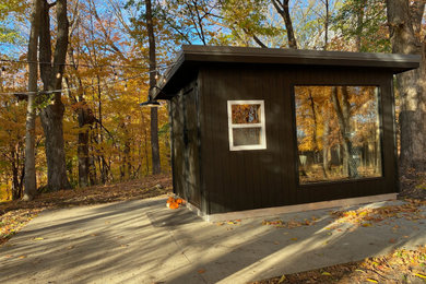 Example of a minimalist patio design in Minneapolis
