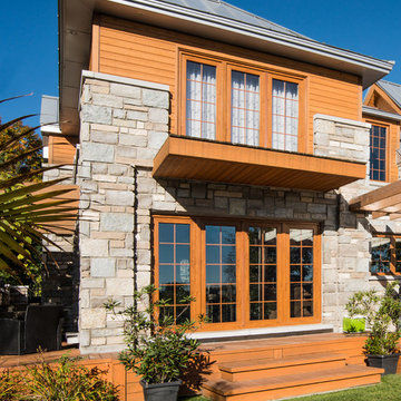 Porte oscillo battant imitation de bois - Imitation wood tilt and turn windows