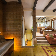 Houzz Tour: Earthy Materials Define This Bangalore Bungalow