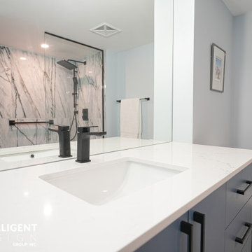 360 Bloor St E