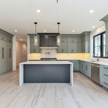 Bedford, Pistachio & Black Skinny Shaker Kitchen