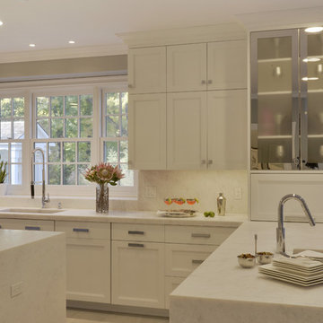 Traditional w/ Contemporary Style!