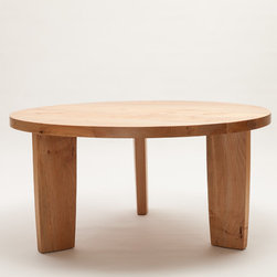 Robusta Round - Furniture