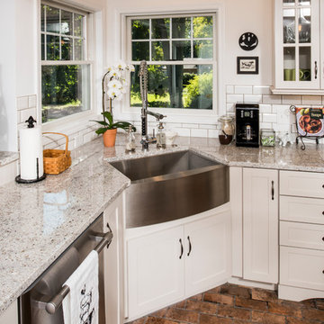 Chic Farmhouse Kitchen