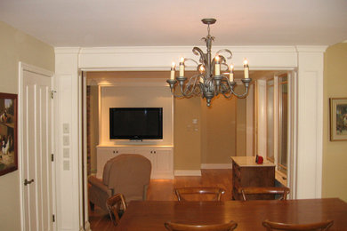 Elegant family room photo in Indianapolis