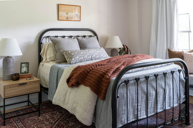 Bedroom - transitional bedroom idea in Atlanta